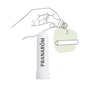 Descubre nuestro inhalador nasal portátil de aceites esenciales. Compacto y práctico, te ofrece una experiencia revitalizante dondequiera que estés: en casa, en la oficina o en el colegio. Llévalo contigo a todas partes.